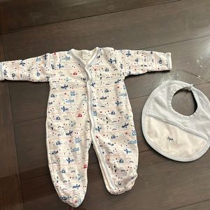 Kissy Kissy 0-3 boys footie and bib, airplanes